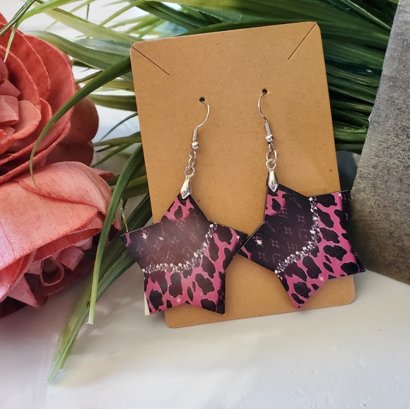 Pink Star Shaped Earrings - Picture 9 of 11